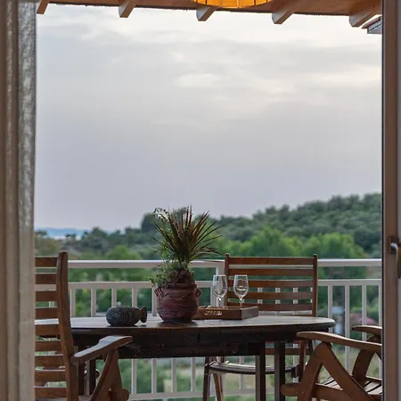 Giota Tatil Evi Neos Marmaras